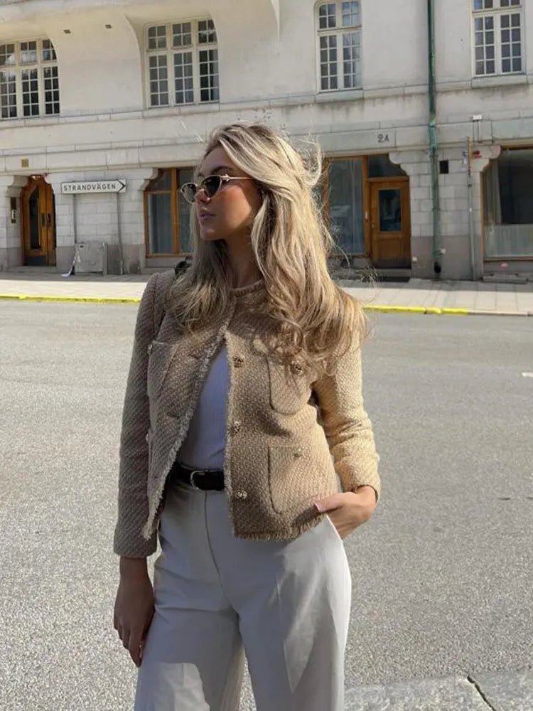 Melinda | Eleganter Kurzblazer für Damen tailliert 5