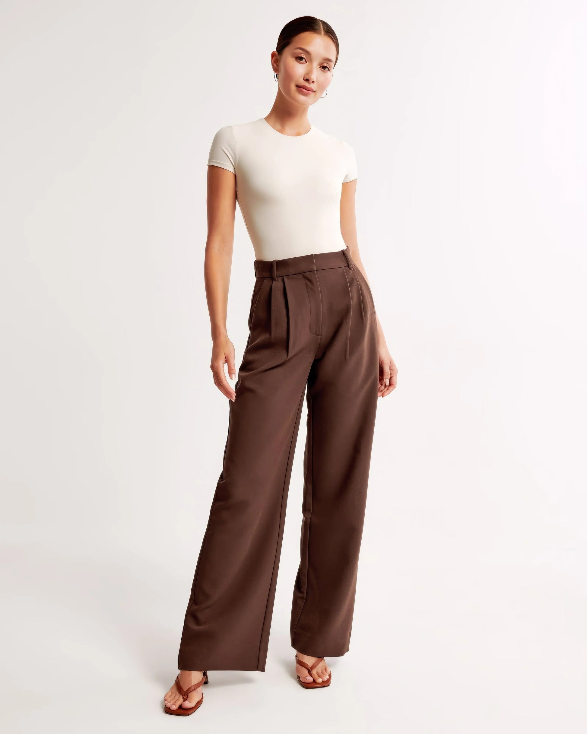 Mia | Elegante Stoffhose für Damen Sommer 10