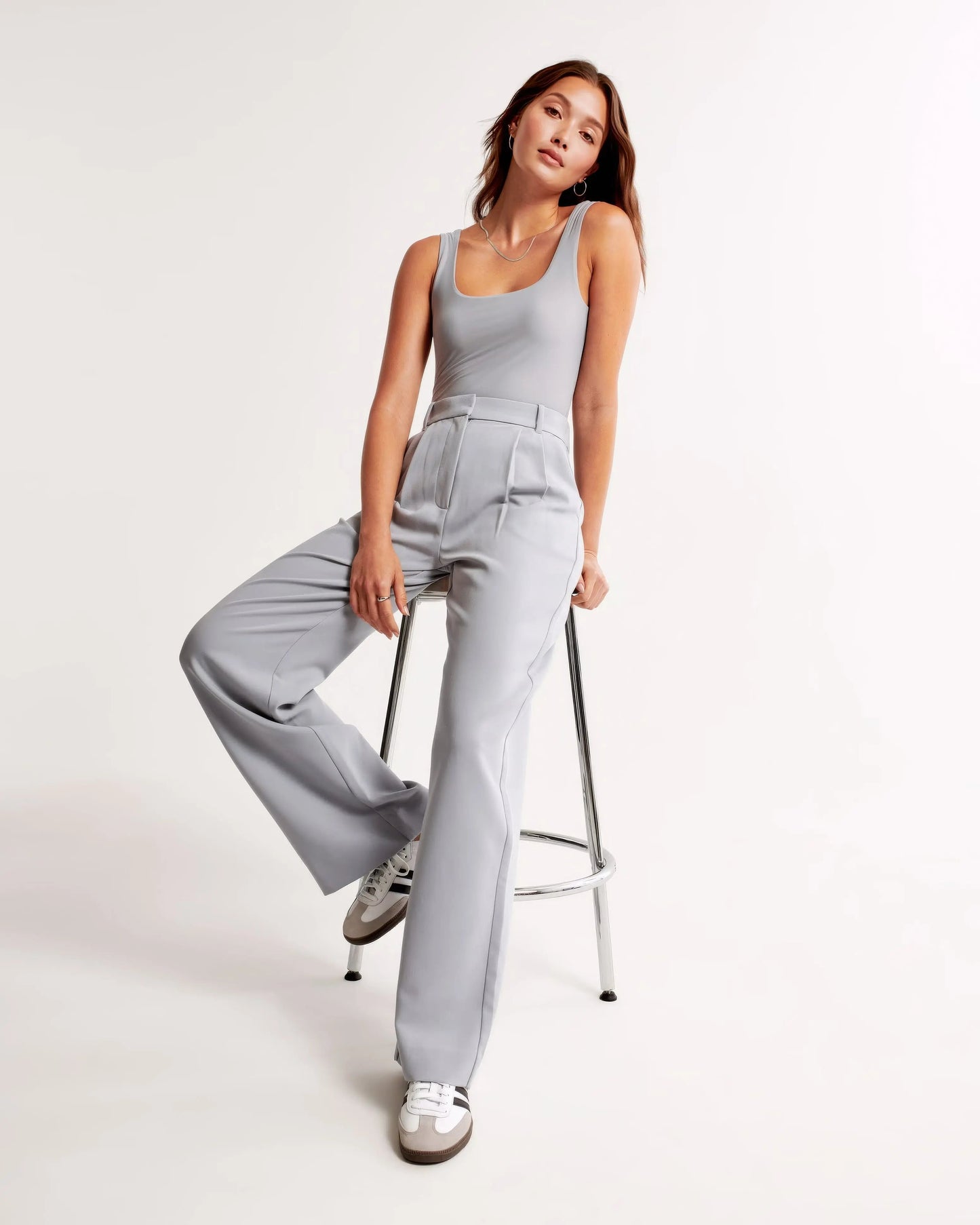 Mia | Elegante Stoffhose für Damen Sommer 9
