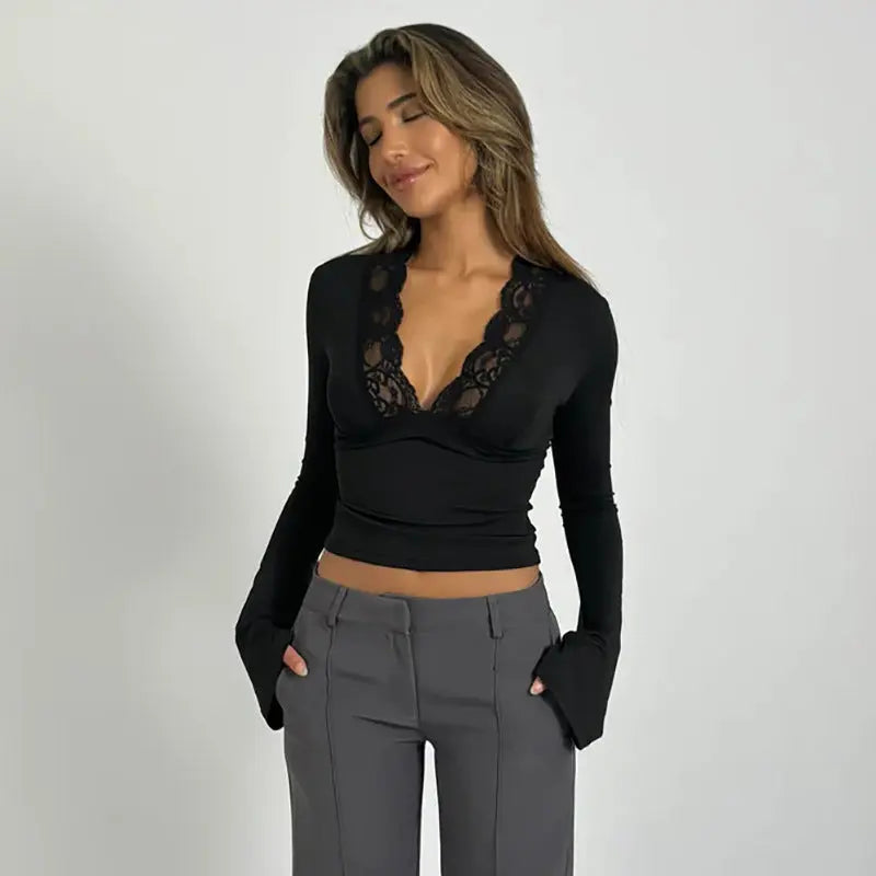 Roxana | Elegantes Oberteil für Damen mit Spitze langarm 5